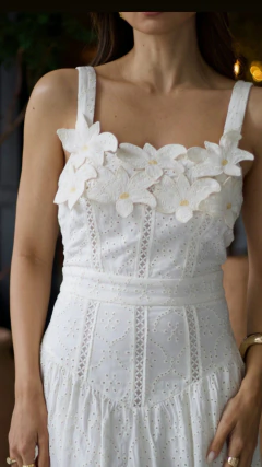 Vestido Emilia em Laise Italiana Off White na internet