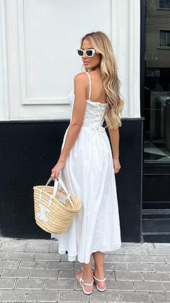 Vestido Laise Branco Irlandia | Salgunamu - Tati Bernardo 