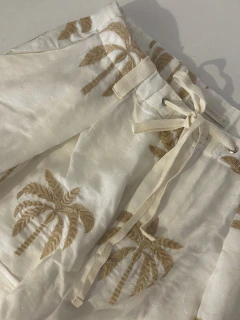 Imagem do Conjunto Kelly de Calça e Corset bordado de palmeiras com detalhes em renda italiana , viscose com poliéster | Salgunamu