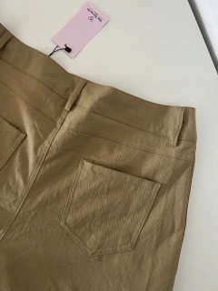 Calça Monique Modelagem Cargo Em Sarja na internet