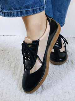 Zapatillas Sahuri charol negro /beyge en internet