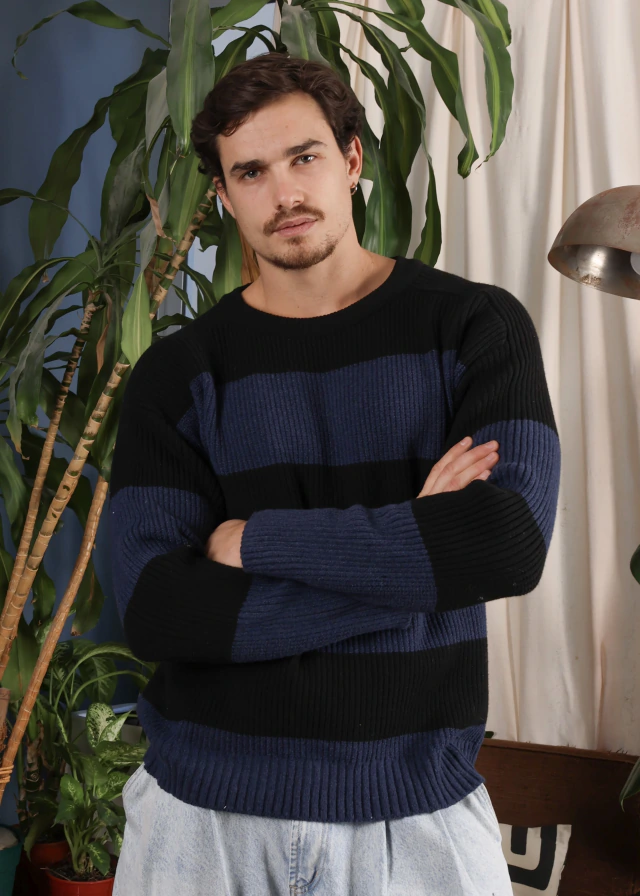 Sweater rugby rayado azul/negro