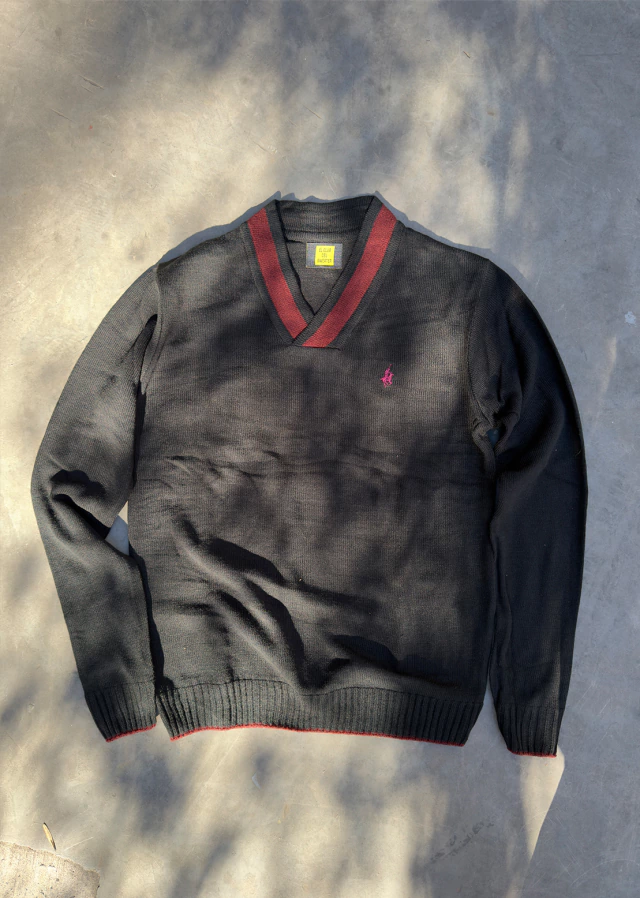 sweater Cuello V ancho polo