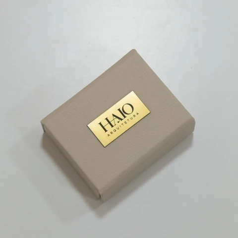 Caixa Clean para Pen Drive em Sintético com Fechamento Magnético | Personalização tag grava a laser - comprar online