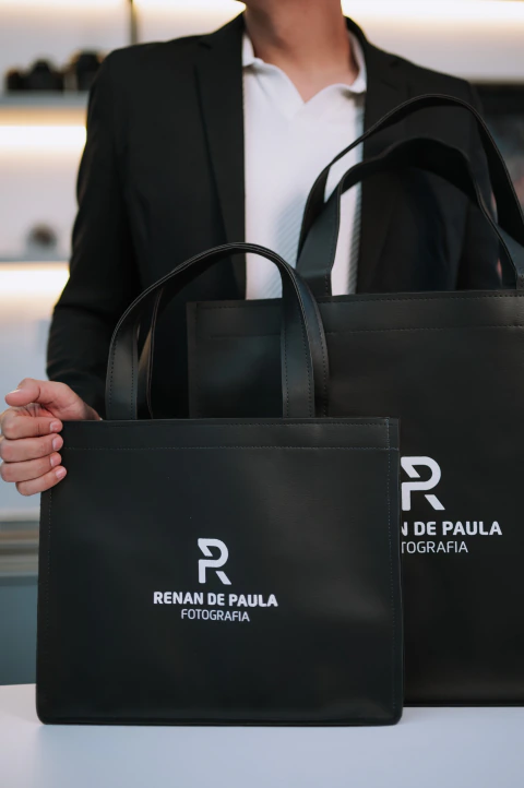 Bolsa de Entrega Criativa 28x33 Material Sintético Luxo com Personalização em Silk - comprar online