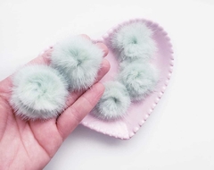 Pelinho meio pompom + ou - 4cm (un)