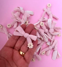 Aplique Lacinho Tecido com Flor Rosa Claro 2un