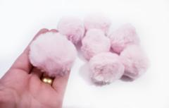 Pompom Bola 50mm (2 un) - Fitas e Laços da Fê | 10x Sem Juros no Cartão de Crédito, Junte Pontos e Troque por Cashback