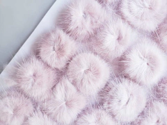 Pelinho meio pompom + ou - 2,5cm (un)