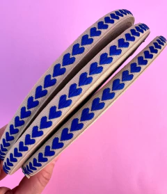 Fita Importada Coração Bordado Azul Royal 10mm (3 metros)