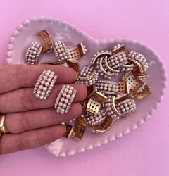 Aplique Metal Miolo Strass e Perólas (2un)
