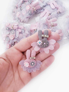 Coelho Saia, Flores e strass (un) na internet