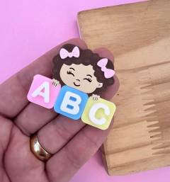 Aplique Menina ABC Cand Colors Acrílico (un)