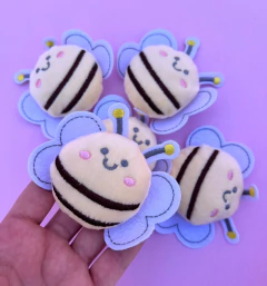 Aplique Abelhinha Sorrindo Pelúcia (un)