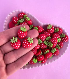 Aplique Morango Vermelho Resina (3un)