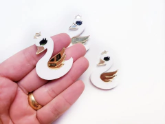 Cisne Branco Acrílico (un)