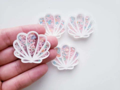 Concha Acrilica Confeti Coração vazado (nova) (un)