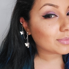 Brinco Ear Cuff Borboletas Prateadas - Loja da Maya