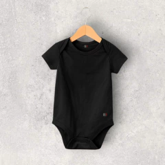 BODY NEGRO ALGODON MANGA CORTA LISO OKEY BEBE