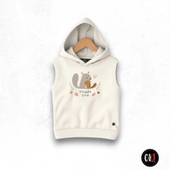 CHALECO RUSTICO OKEY BEBE Y NIÑO OFF WHITE ARDILLA