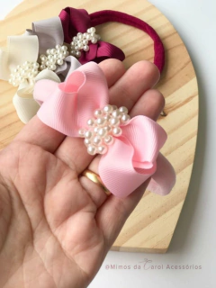 lacinhos-de-cabelo-rosa-mimos-da-carol-acessorios