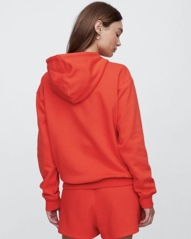 Campera Gap Logo Mujer Poster roja — imagen 3