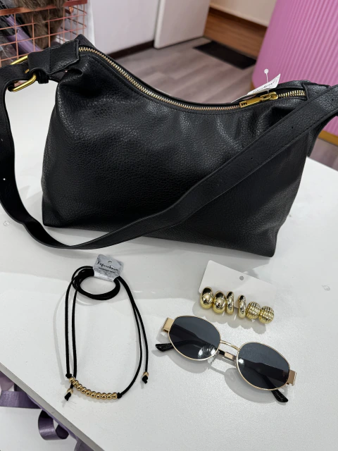 Combo cartera,choker,gafas y set aros