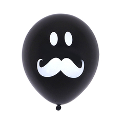 Globo bigote en internet