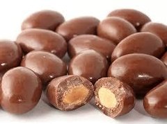 Almendras bañadas x 500g