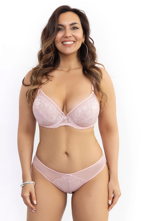 Bombacha vedetina color rosa confeccionada en encaje y tul  que brindan transparencias de la marca Peter Pan. Ropa interior y lenceria de mujer sexy para todos los dias con descuentos. 