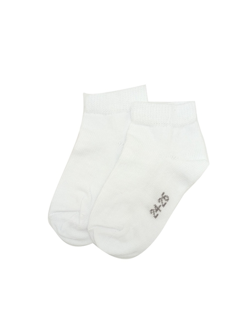 Medias cortas estilo plantin escolar unisex para nenas y nenes, color blanco. Ropa interior marca Peter Pan confeccionada en algodon.