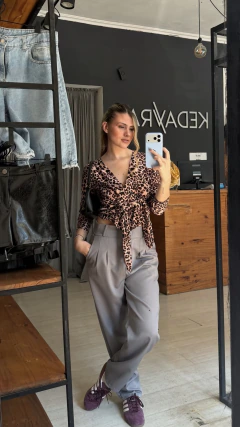 camisa animal print $19000 efec|transf - comprar online