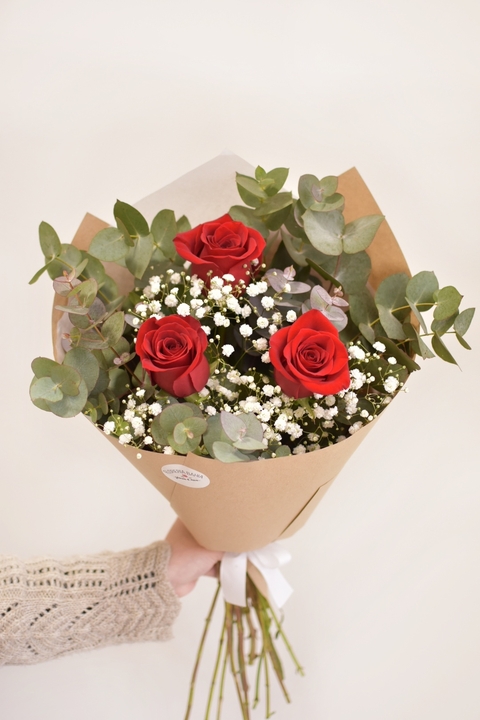 ramo_3_rosas