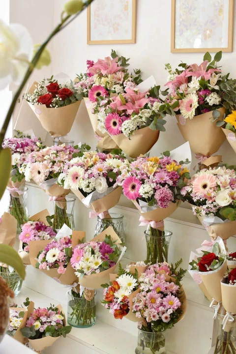 Imagen del carrusel Florería Bahía - flores & deco -