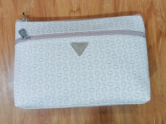 Neceser Estilo Sobre Guess