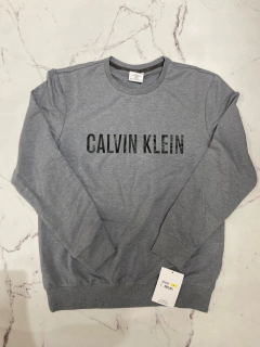 buzo calvin klein