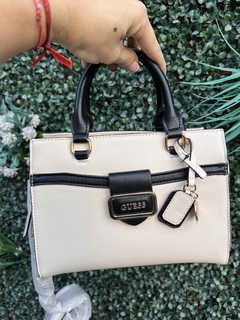 Cartera Guess Dorchester Mini Satchel - comprar online