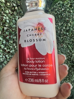Crema Bath & Body Works Japanese Cherry - comprar online