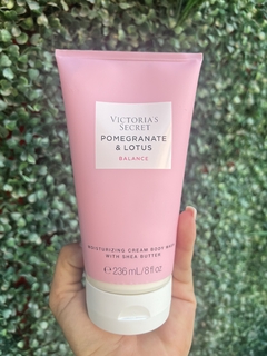Crema Victoria's Secret "Coconut" Pomegranate & Lotus