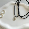 Chocker Caracola