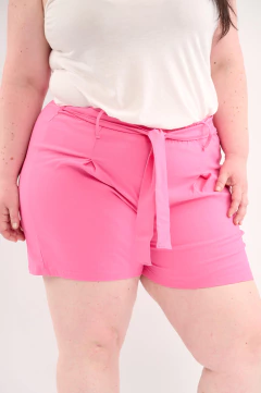 Short fucsia en internet