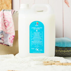 Jabón Líquido de Ropa Natural Aroma Coco Apto Lavarropas Bidón 5 Litros - Holístico