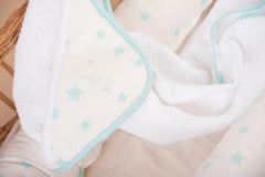 Toallon con capucha en TUSOR estampado estrellitas - comprar online