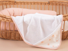 Toallon con capucha en TUSOR estampado estrellitas