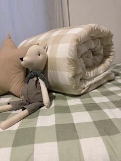 Acolchado para cama de 1 plaza + almohadon con funda Tussor Estampado cuadros en internet