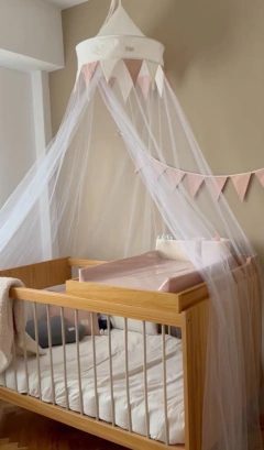 Mosquitero Tusor con banderines y tul