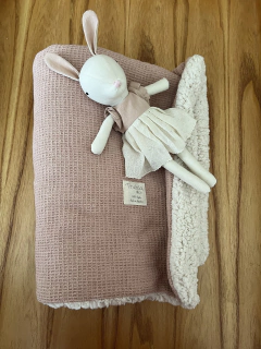 Mantita recibidora Nido de abeja y Corderito + Muñeco coneja/o Oso/a Apego en internet