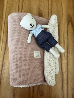 Mantita recibidora Nido de abeja y Corderito + Muñeco coneja/o Oso/a Apego