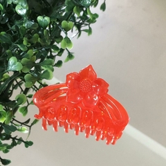 BROCHE FLOR PLASTICO ROJO COL5728