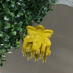 BROCHE PLASTICO FLOR MOSTAZA (5CM) COL6118